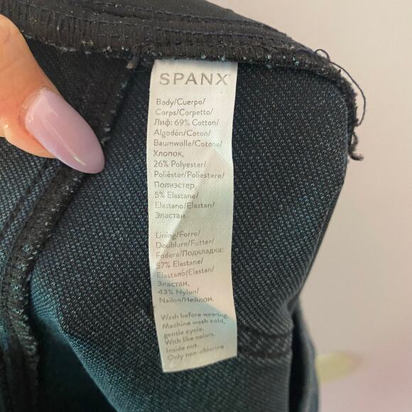 SPANX Women's size 1X Blue Skinny Jeans Stretchy Minimalist Dark Wash Pull-On - Picture 10 of 10